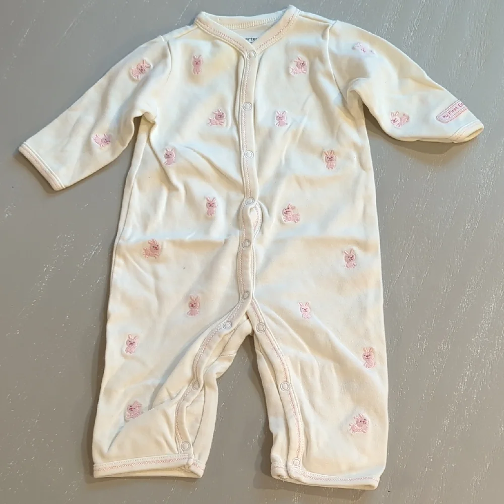 Carter's Bunny Outfit One Piece Snaps‎ size 3M